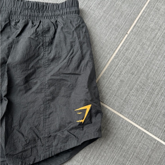 Gymshark 2 in 1 shorts - small - Picture 3 of 5